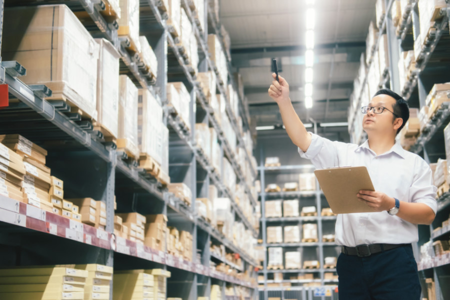 Dez passos para fazer um inventário de estoque
