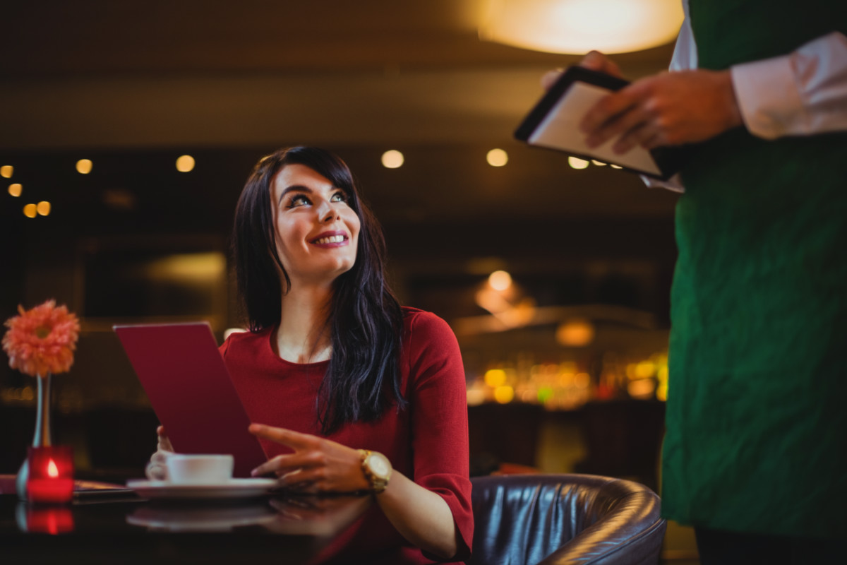 QUER ATRAIR NOVOS CLIENTES PARA O SEU RESTAURANTE? CONFIRA ESSAS DICAS