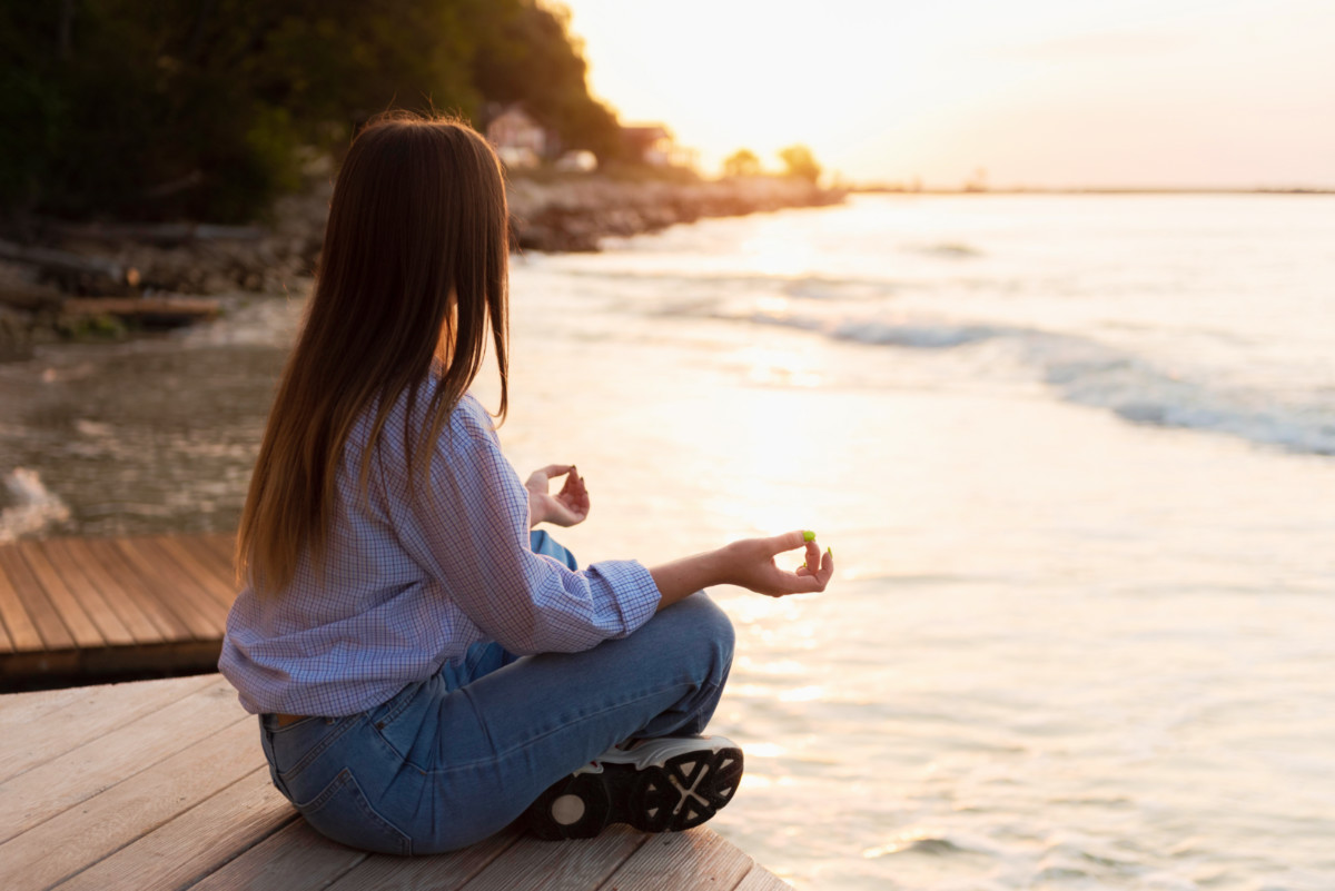 Como a prática de atividades físicas pode contribuir para a paz interior?